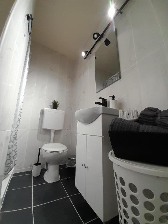 Cocomelo Apts Heraklion  Exterior photo